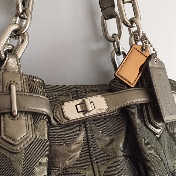 Coach Limited Edition Poppy Bag SZ L Authentic - Picture 5 of 6